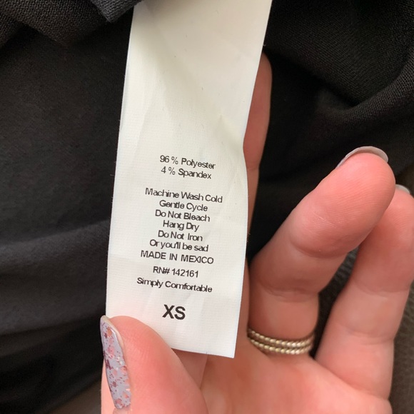 LulaRoe Gigi Black Shirt - Picture 4 of 4